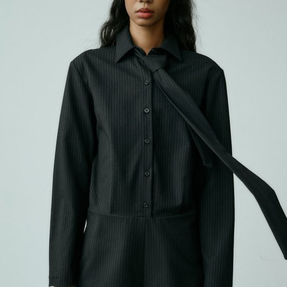 NWT PINSTRIPE TIE CLASSIC BLAZER JUMPSUIT - Picture 4 of 9